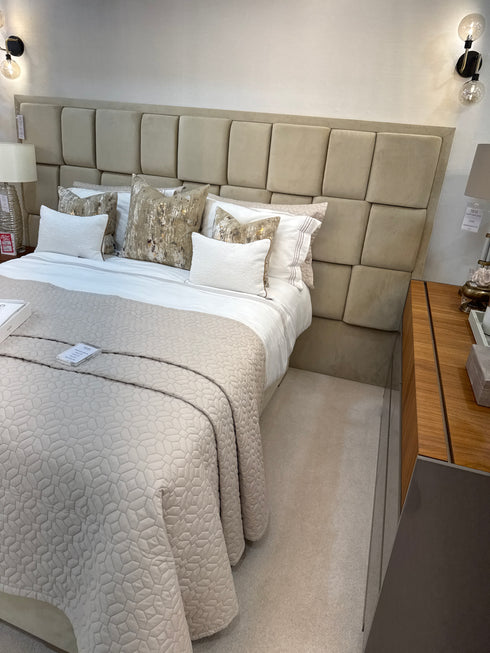 Grande Capri Bed Latte