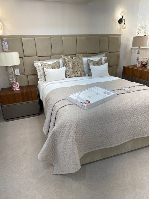 Grande Capri Bed Latte