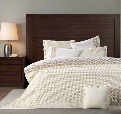 Ariah Cream Bedspread Set