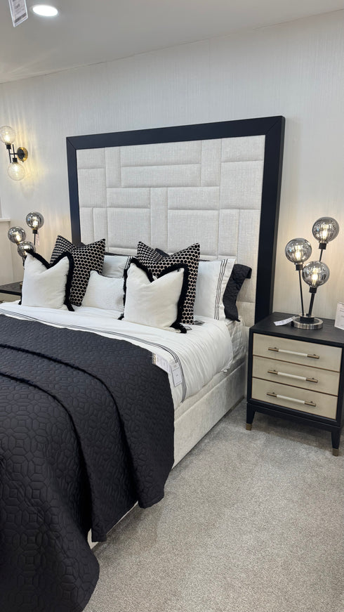 Peri Black and Cream Bed