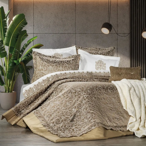PRE-ORDER Darcie Cream Bedspread