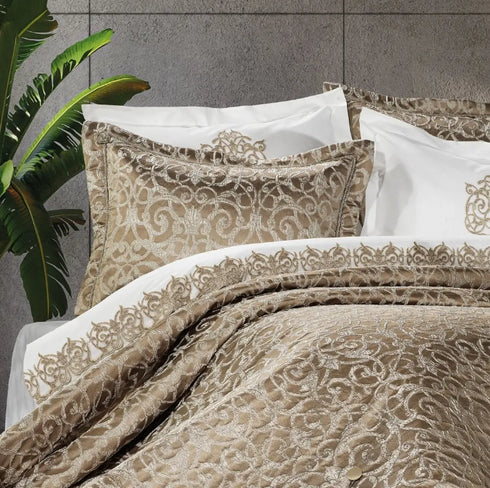 PRE-ORDER Darcie Cream Bedspread