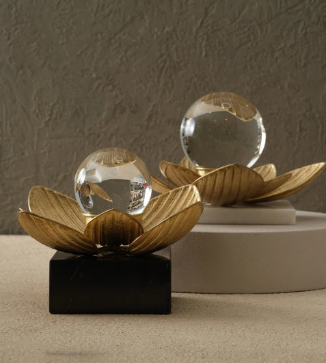 Crystal Lotus Leaf - Black Marble