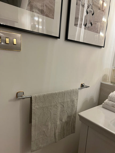 Araldico Hand Towel Pearl Grey